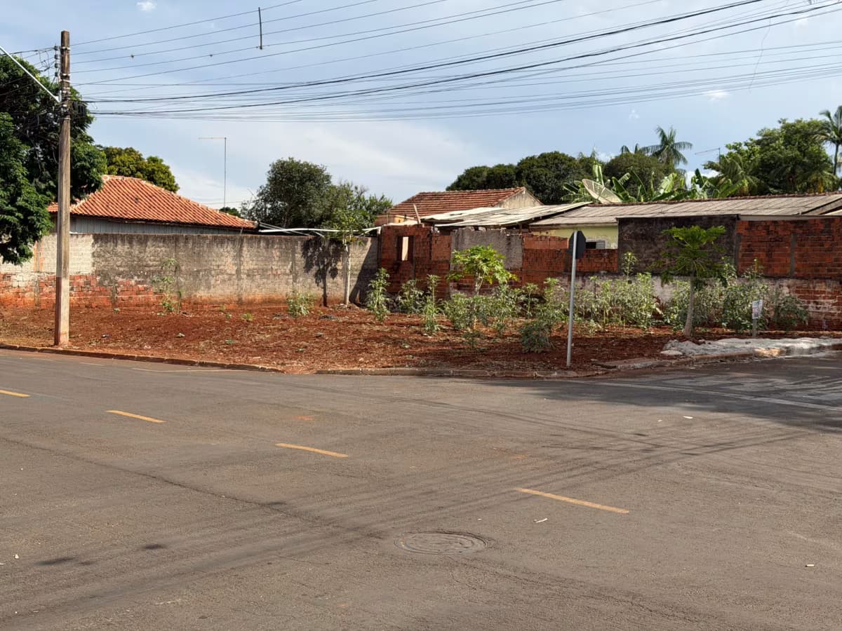 Terreno de esquina à venda no centro de Jataizinho – 340 m² - Foto 1 | Imóveis Ibiporã